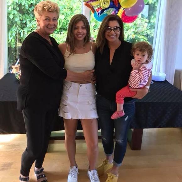 Meet your Posher, Julia - Picture 1 of 1